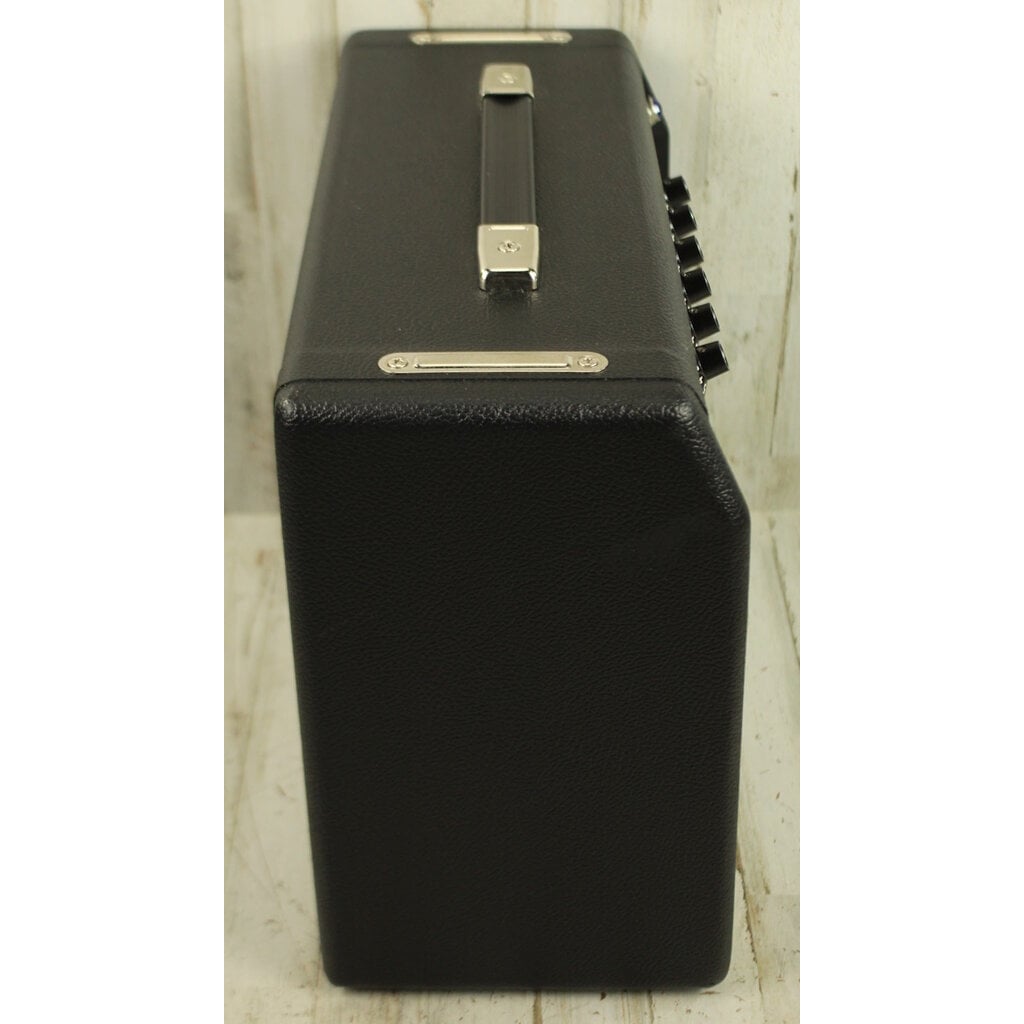 Fender DEMO Fender '68 Custom Vibro Champ Reverb (678)