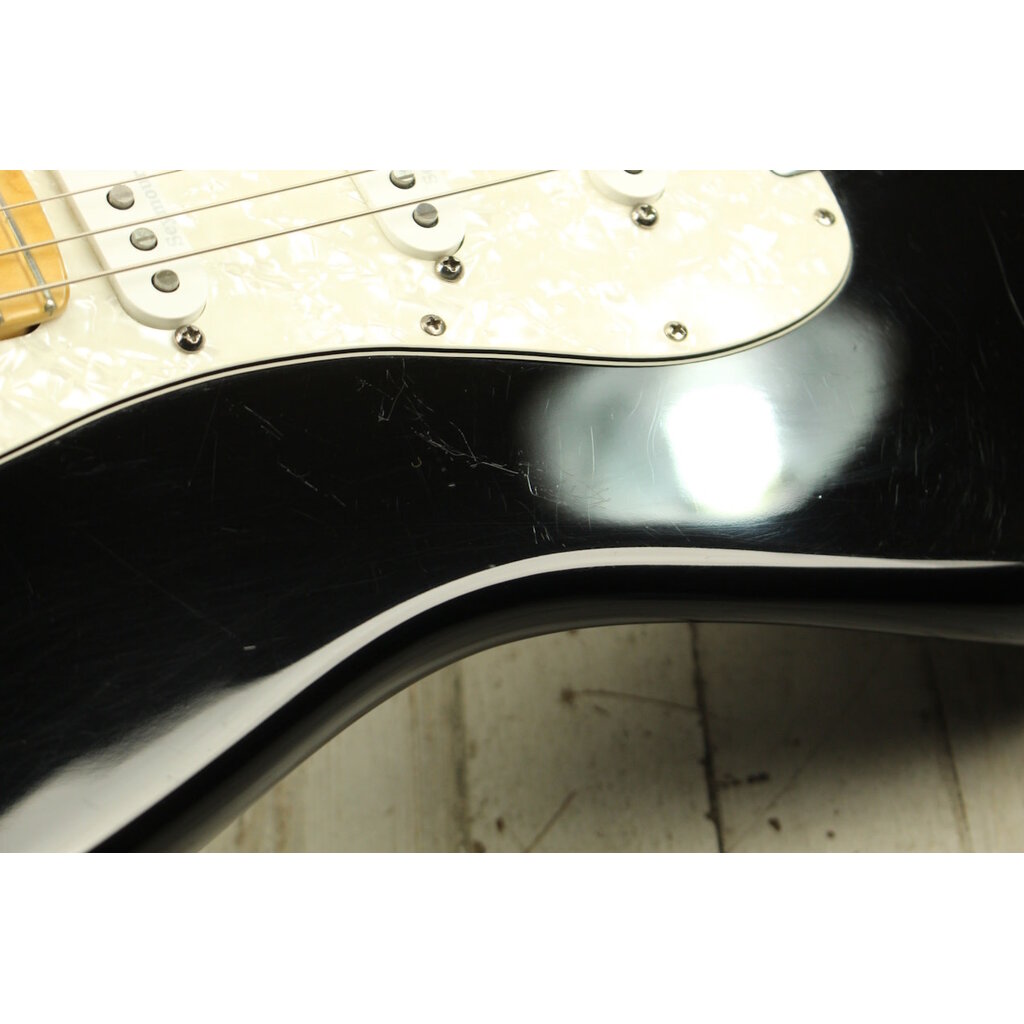 Fender USED 2004 Fender American Series Stratocaster (306)
