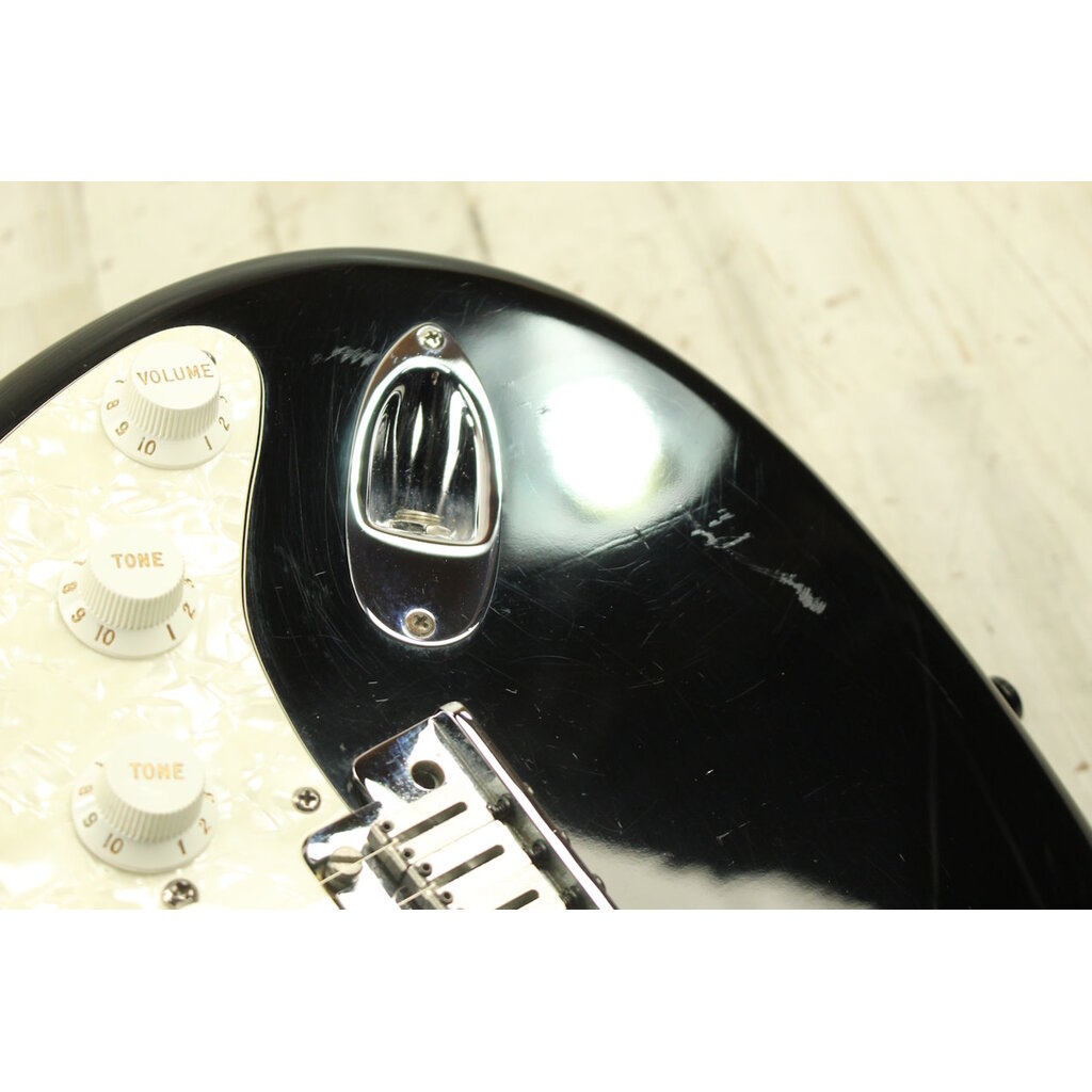 Fender USED 2004 Fender American Series Stratocaster (306)