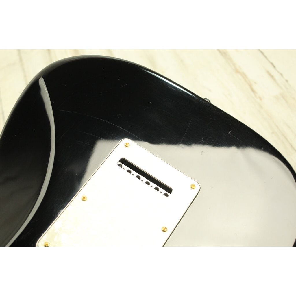 Fender USED 2004 Fender American Series Stratocaster (306)