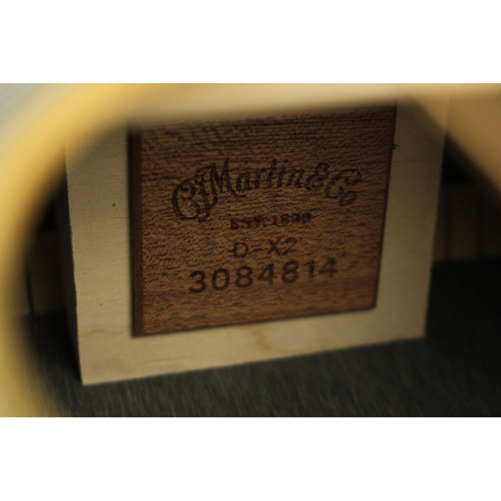 Martin DEMO  Martin D-X2E - Figured Mahogany Pattern (814)