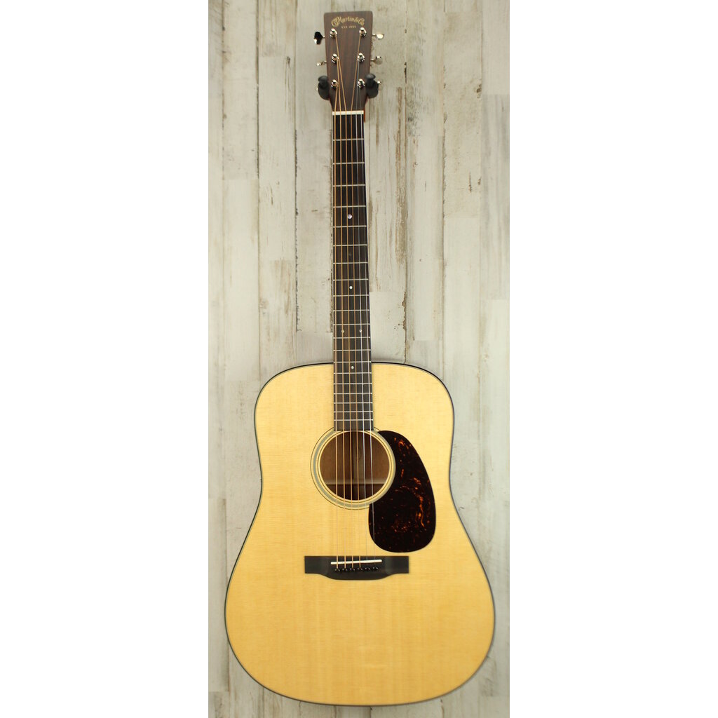 Martin NEW Martin Standard Series D-18 - Natural w/ Aging Toner (702)