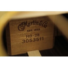 Martin NEW Martin Standard Series HD-28 - Natural w/ Aging Toner (511)