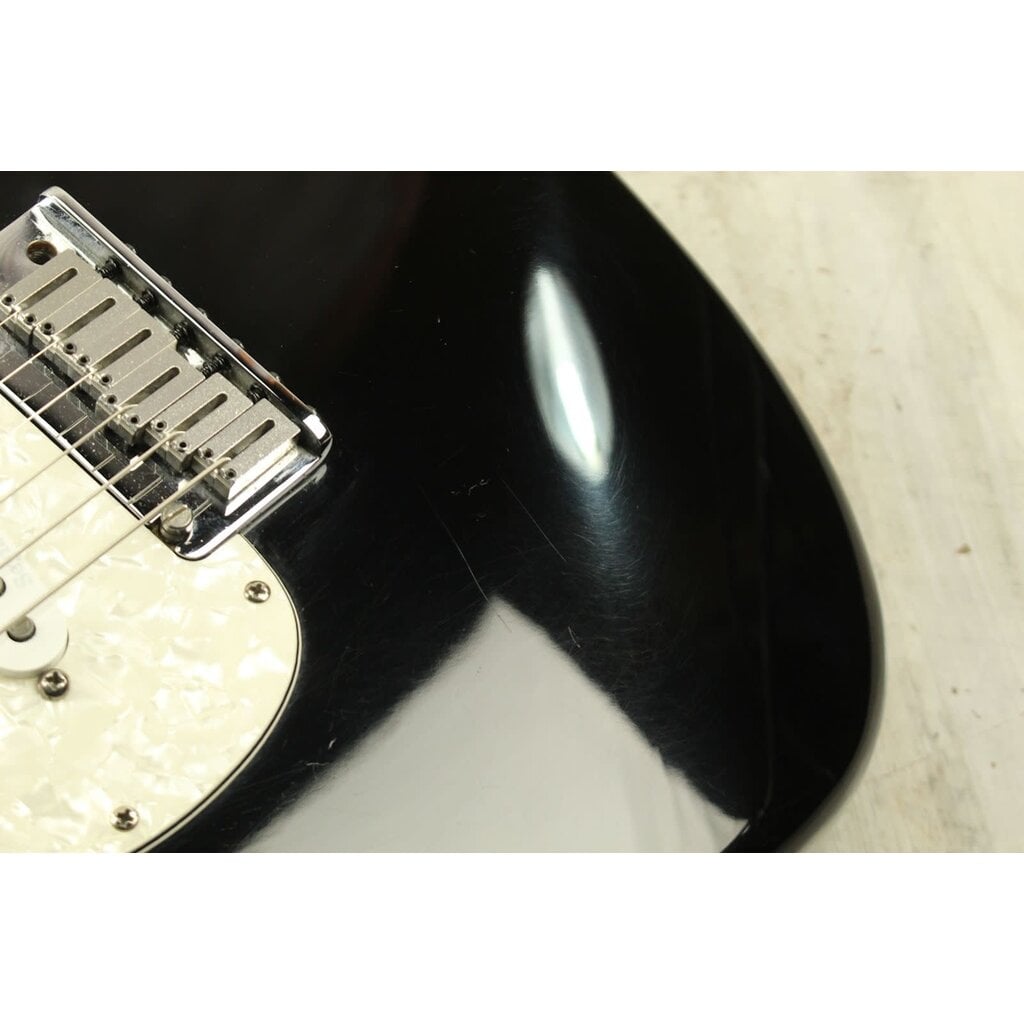 Fender USED 2004 Fender American Series Stratocaster (306)