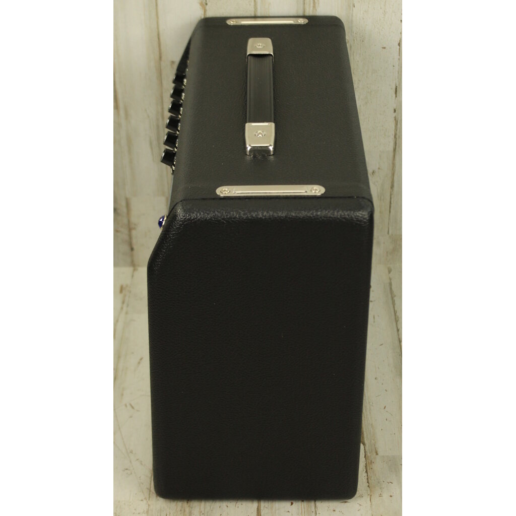 Fender DEMO Fender '68 Custom Vibro Champ Reverb (214)