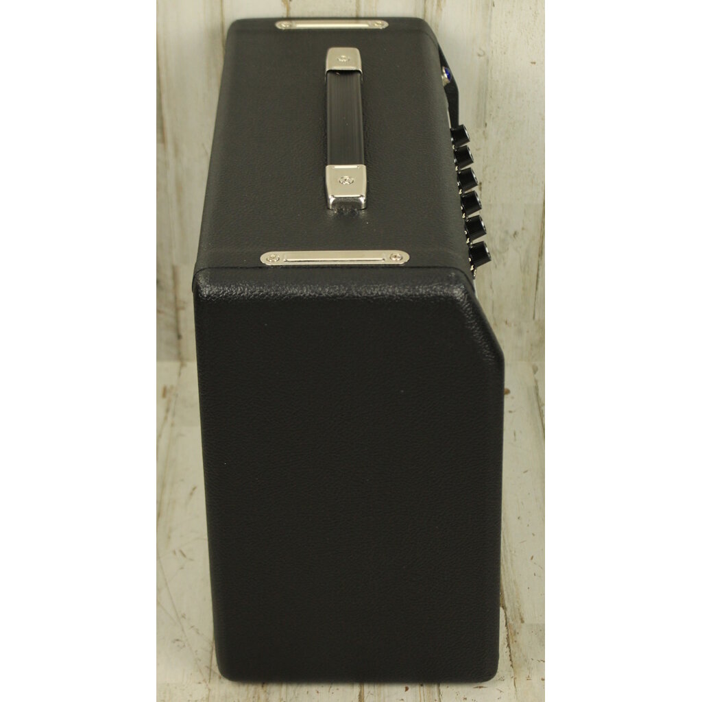 Fender DEMO Fender '68 Custom Vibro Champ Reverb (214)
