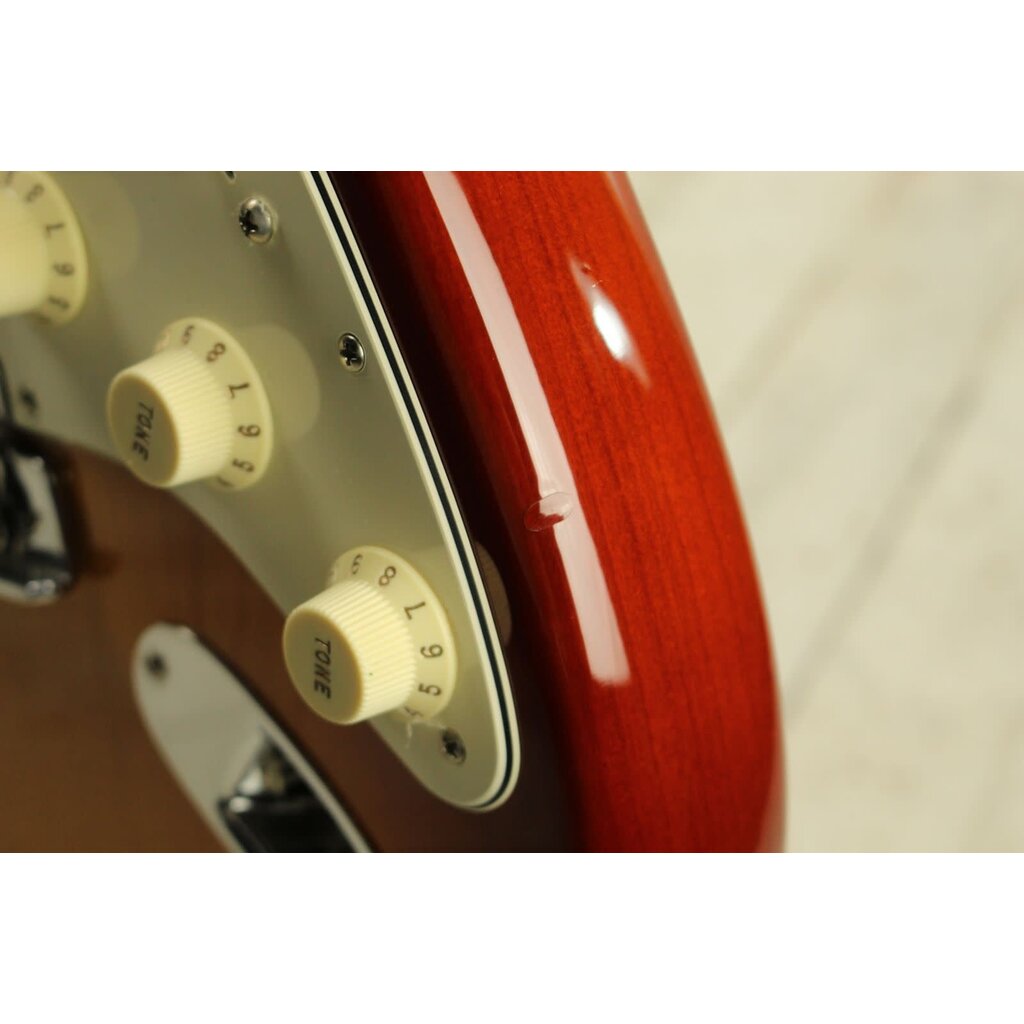 Fender USED 2018 Fender American Professional Stratocaster HSS Shawbucker (925)