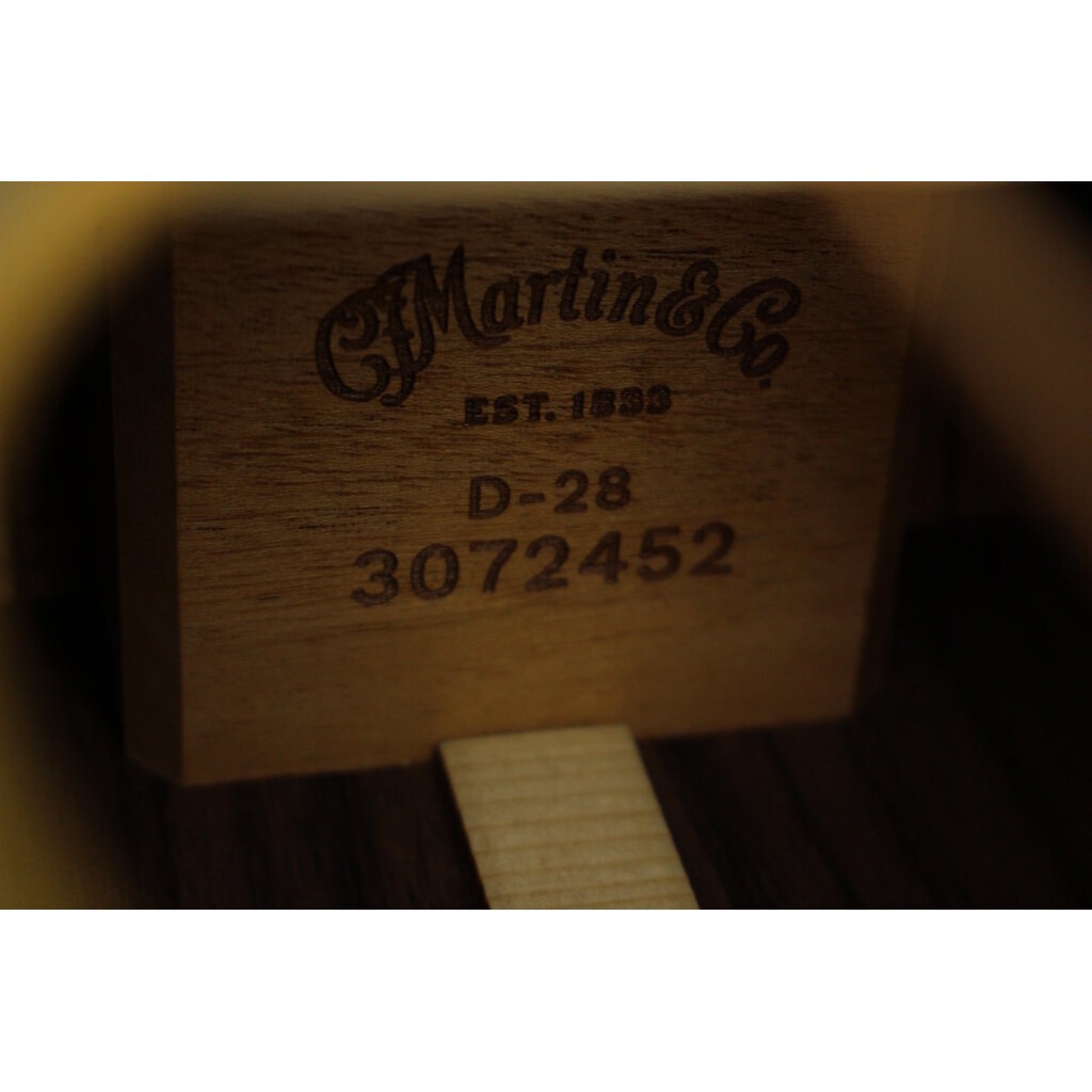 Martin NEW Martin Standard Series D-28 - Natural w/ Aging Toner (452)