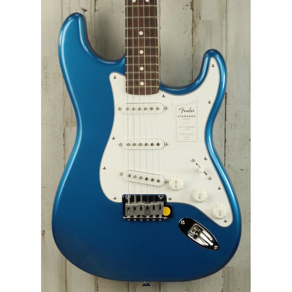 Fender DEMO Fender Standard Stratocaster - Aqua Marine Metallic (444)