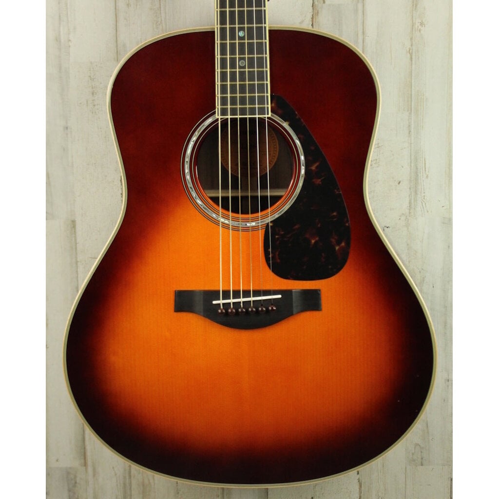 Yamaha USED Yamaha LL16 (469)
