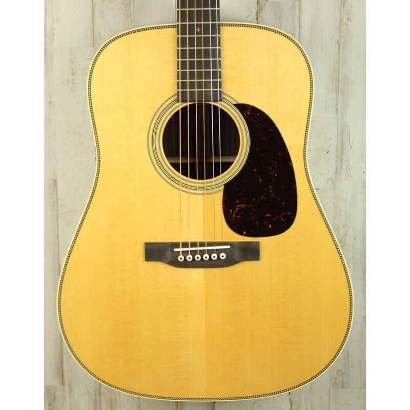 Martin NEW Martin Standard Series HD-28 - Natural w/ Aging Toner (379)