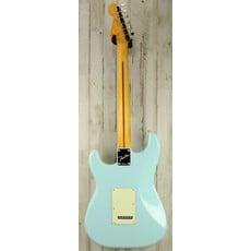 Fender DEMO Fender Limited Edition American Professional Classic Stratocaster w/ Fender Silent System - Daphne Blue (328)