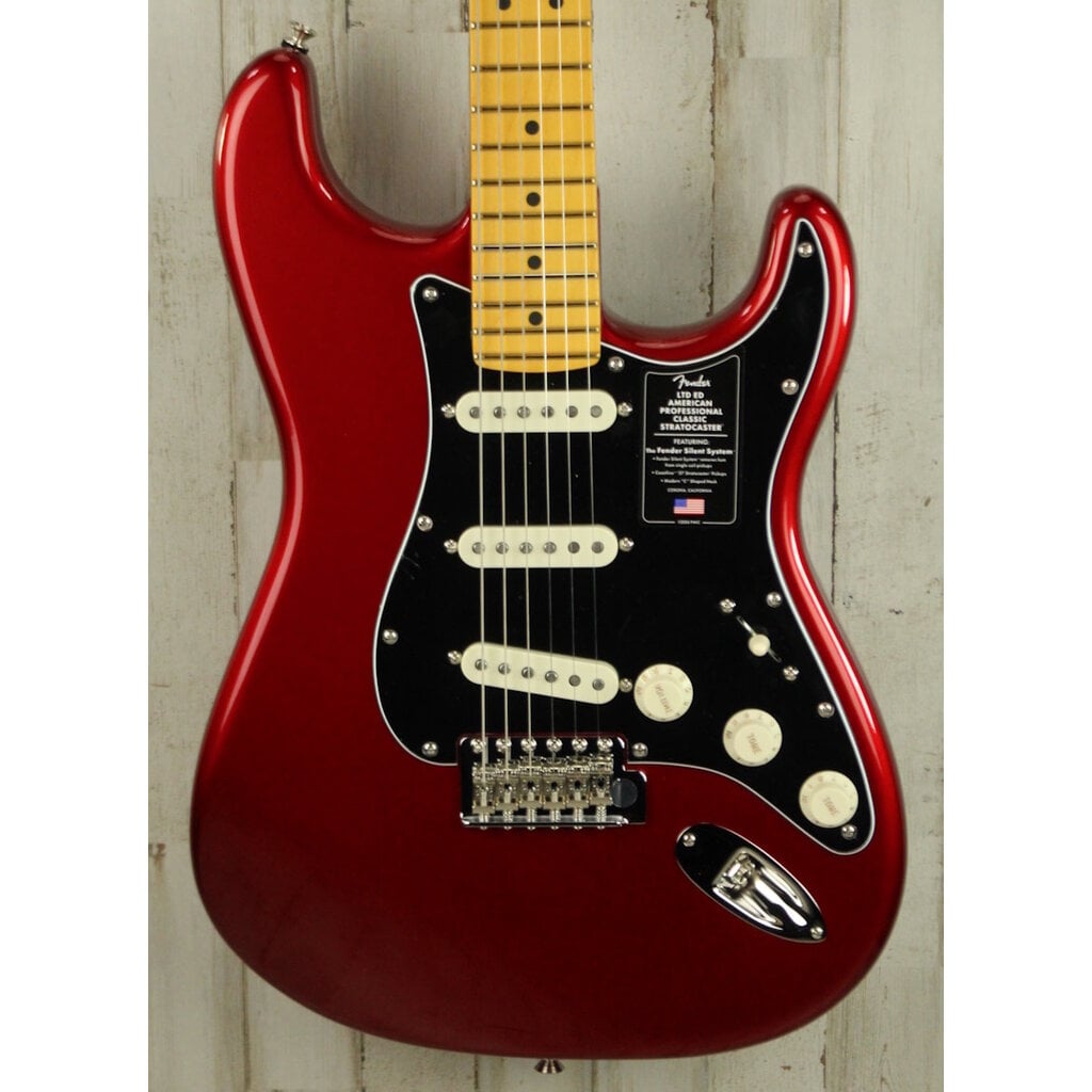 Fender DEMO Fender Limited Edition American Professional Classic Stratocaster w/ Fender Silent System - Candy Apple Red (203)