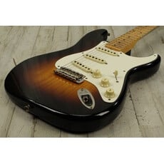 Fender DEMO Fender '56 Stratocaster Journeyman Relic - Wide-Fade 2-Color Sunburst (912)