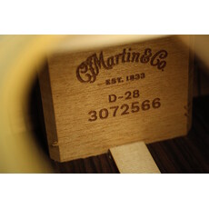 Martin NEW Martin Standard Series D-28 - Natural w/ Aging Toner (566)