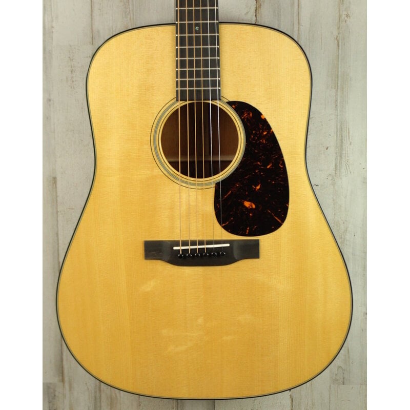 Martin NEW Martin Standard Series D-18 - Natural w/ Aging Toner (134)
