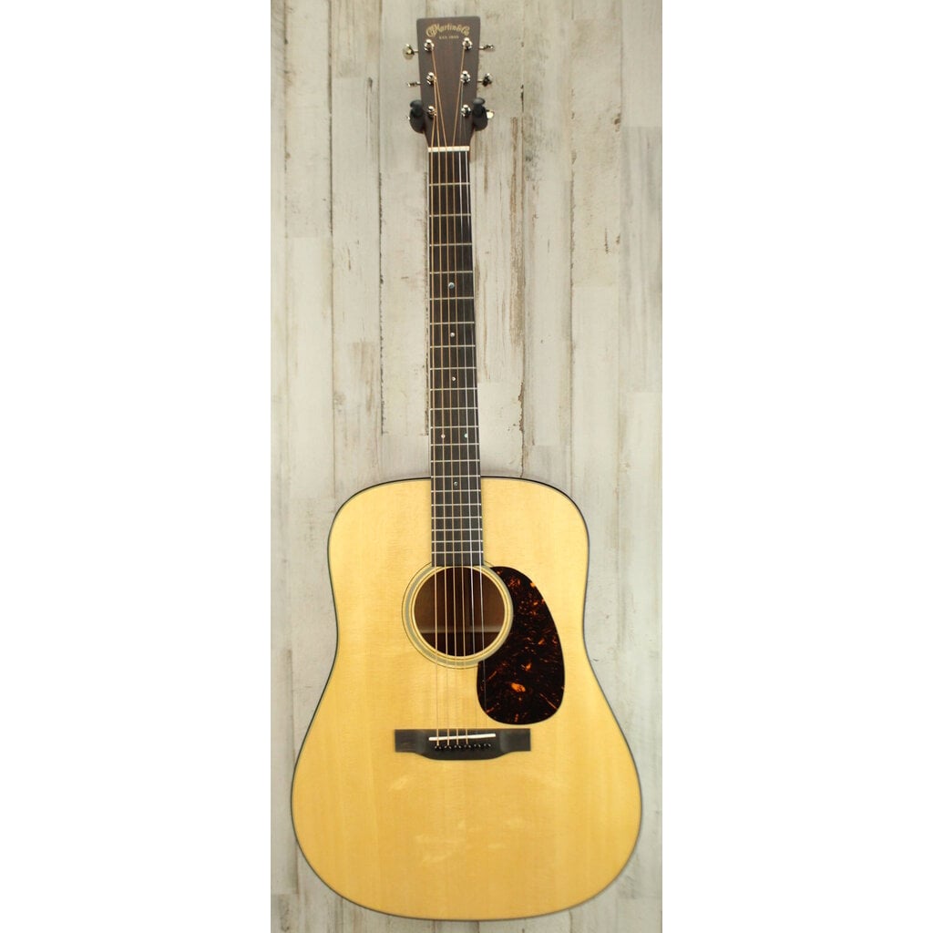 Martin NEW Martin Standard Series D-18 - Natural w/ Aging Toner (134)