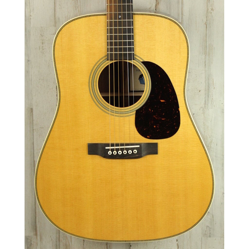 Martin USED Martin Billy Strings D-28 (180)