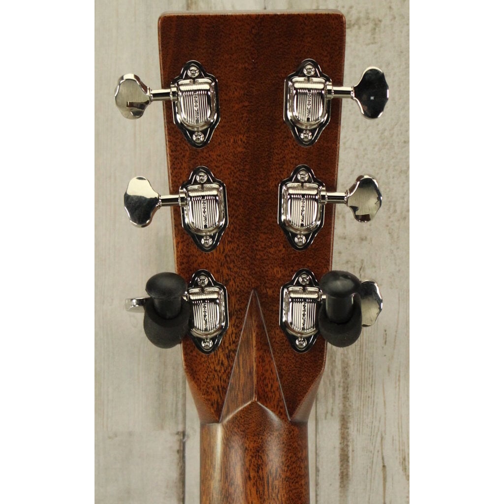 Martin USED Martin Billy Strings D-28 (180)