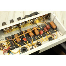 Fender VINTAGE 1966 Fender Vibro Champ (294)