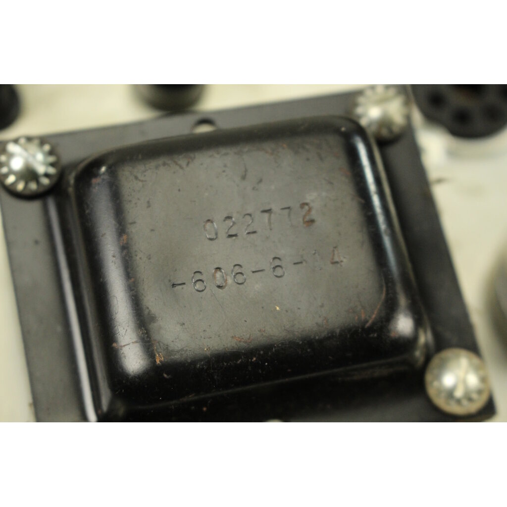 Fender VINTAGE 1966 Fender Vibro Champ (294)