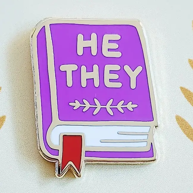 misomomo Misomomo Book Pronoun Pins