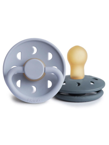 MUSHIE Frigg Moon Powder Blue / Slate Pacifier - 6-18 Months