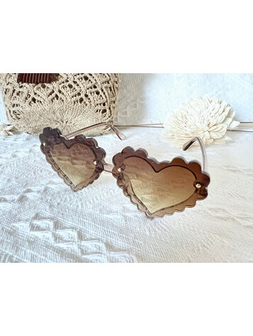 CE CE CO Heart Shape Sunglasses - Mocha