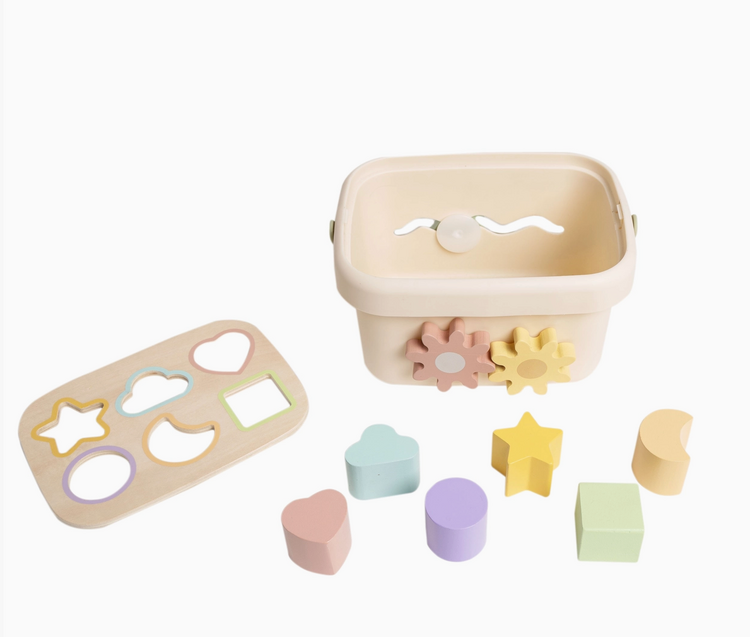 PEARHEAD Wooden Shapes Sorter Bucket