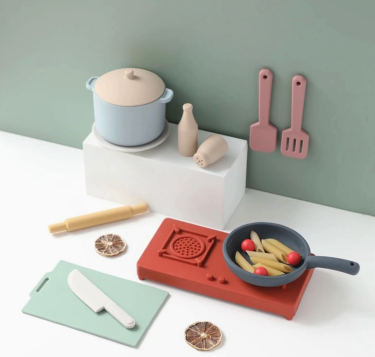 KARAMEL ET CIE The Little Chef Toy Set