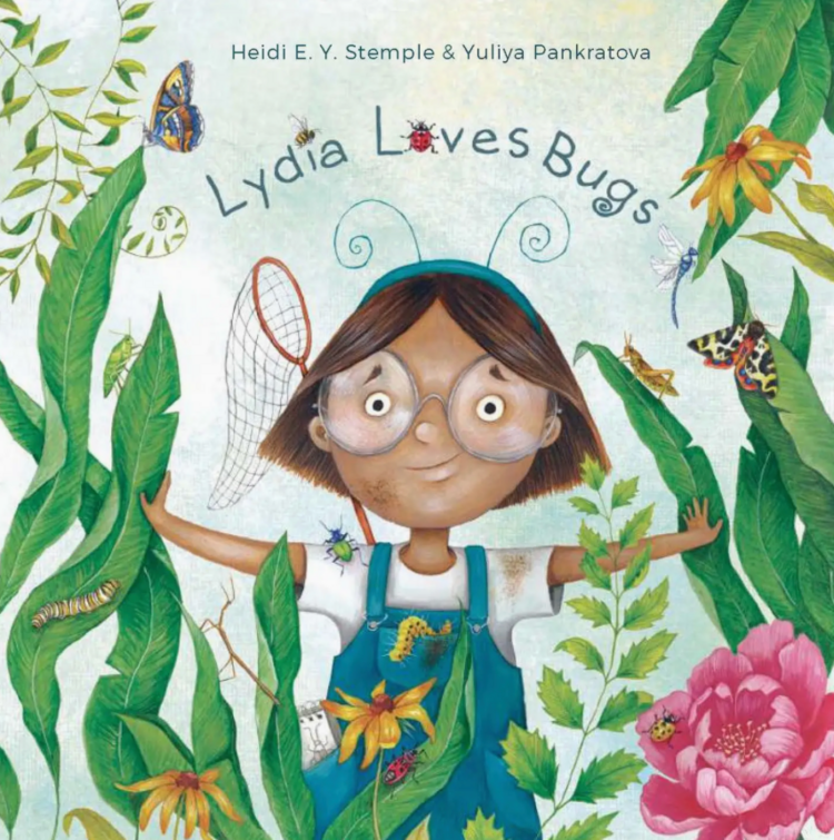 FAMILIUS Lydia Loves Bugs Book