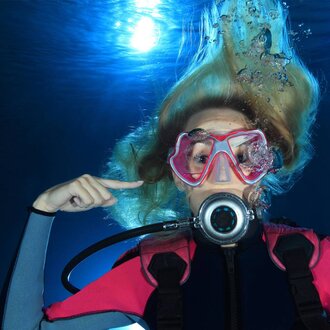 Équilibrer ses oreilles en plongée sous-marine