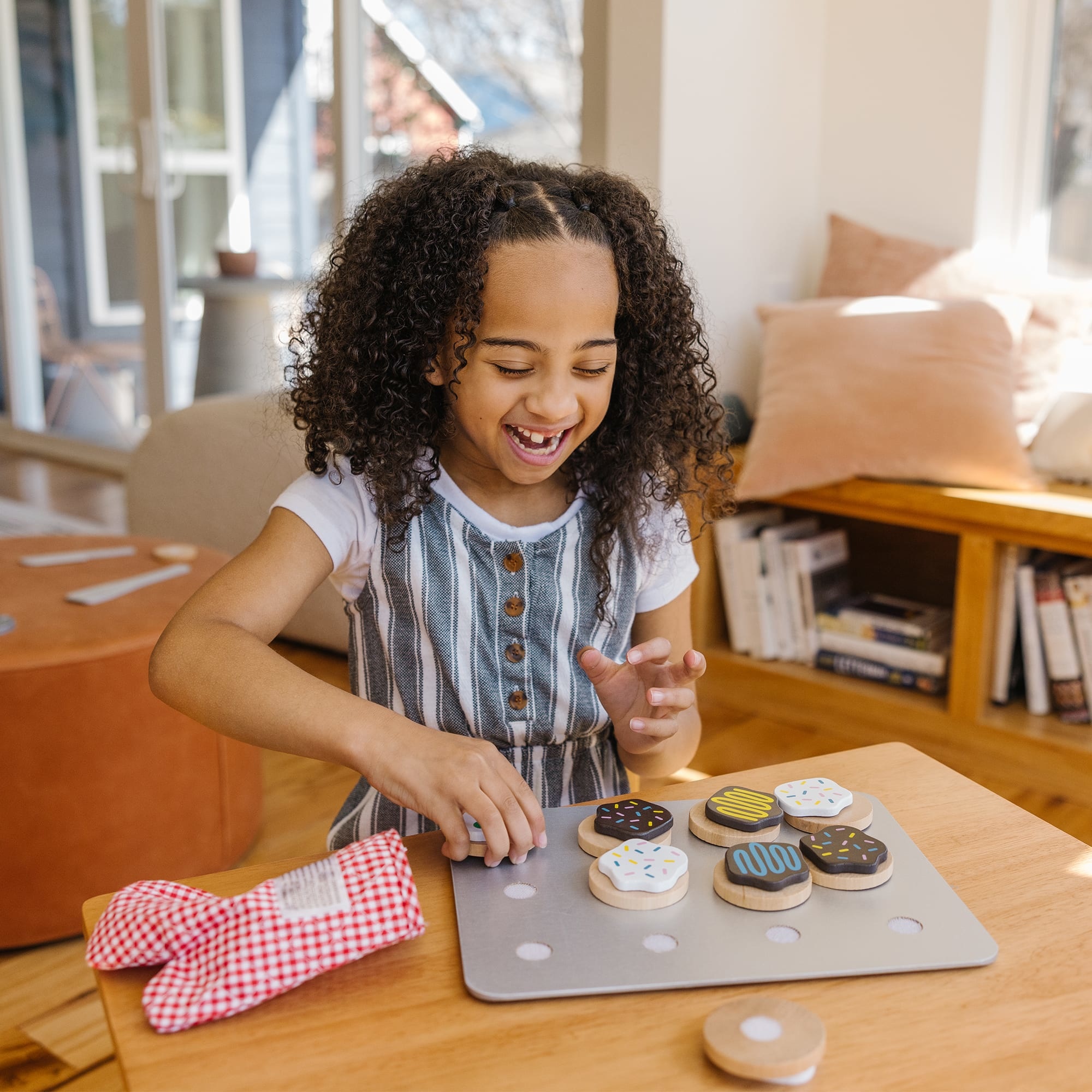 https://cdn.shoplightspeed.com/shops/608919/files/51028485/toys-games-melissa-doug-slice-and-bake-cookie-set.jpg