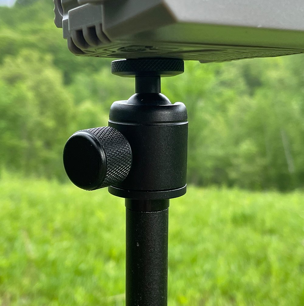 Reveal Adjustable Camera Stake