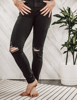 Silver Jeans - For Us Isbister - Black Distressed