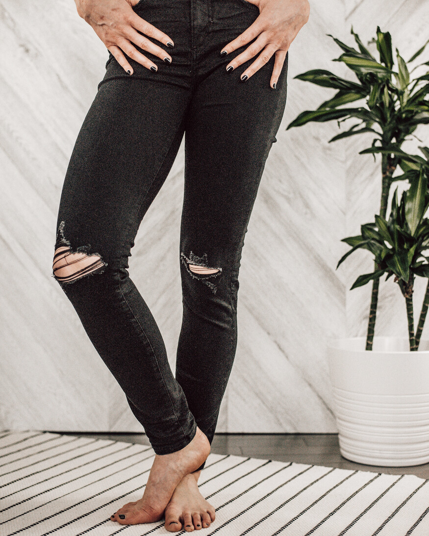 Silver Jeans - For Us Isbister - Black Distressed
