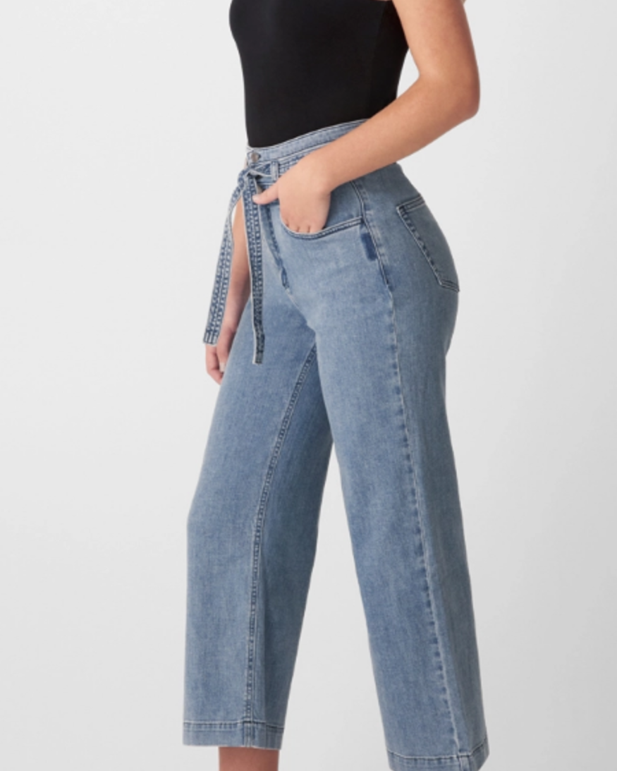 Silver Jeans - For Us Belted Crop