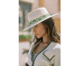 Ivy Beverly - White Bull Clothing Co display picture 1