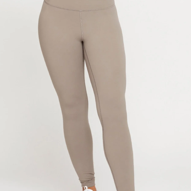 Cream Silk leggings Hanro - Stay put together with the gorgous ® Ruffle  Wrap Dress - GenesinlifeShops Canada