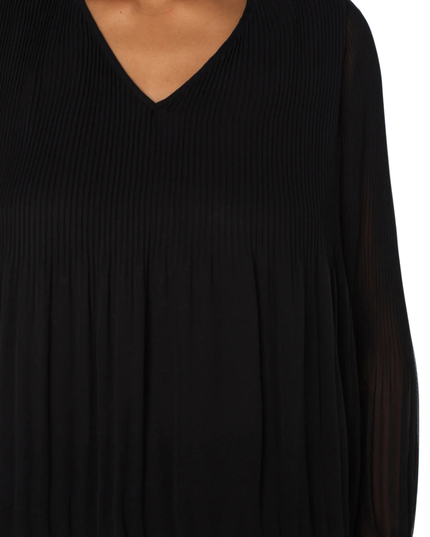 Liverpool V-Neck LS Pleat Top