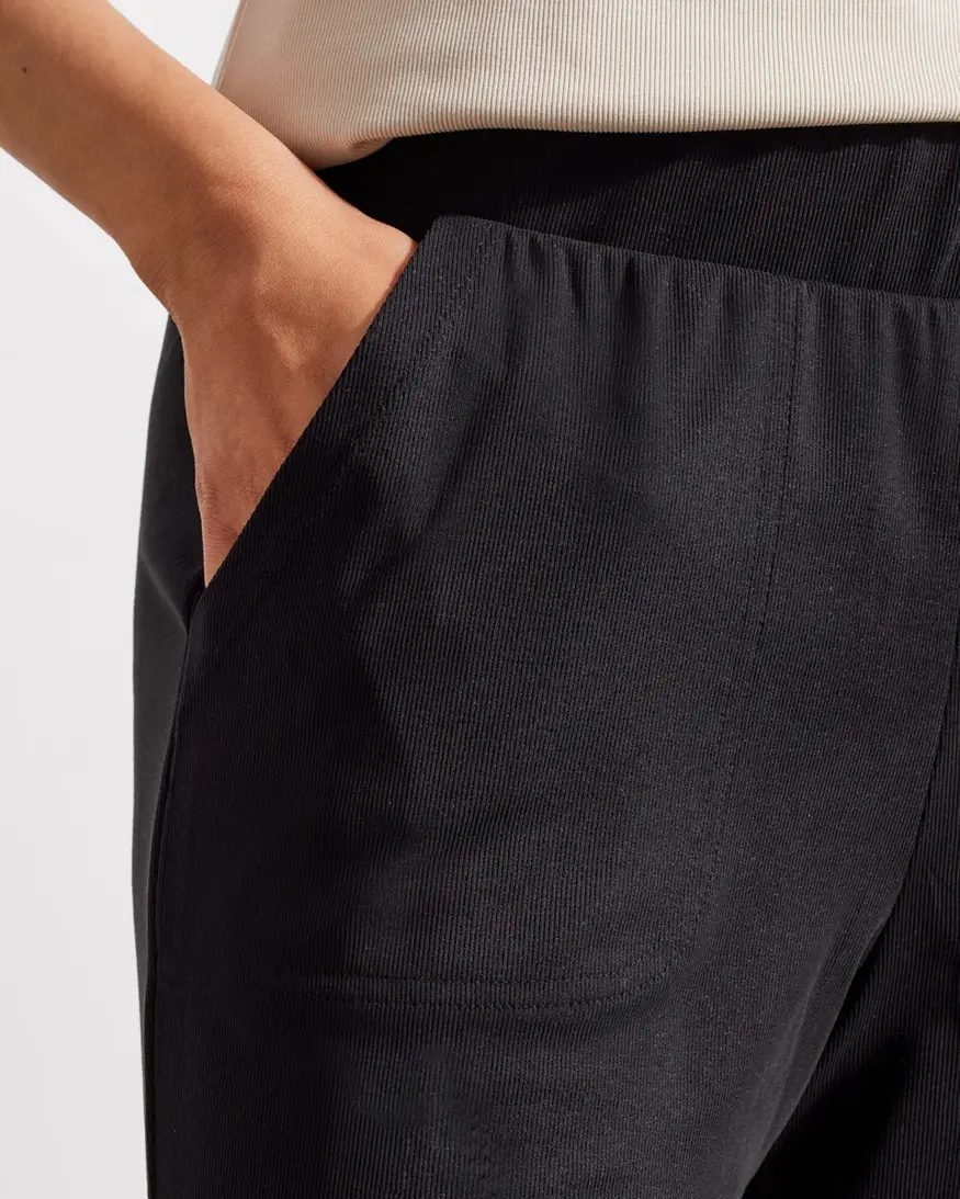 Tribal Pull On Leg Capri