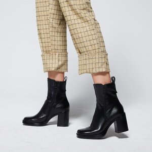 MJUS Giselle Boot