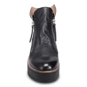 Django & Juliette Nene  Boot