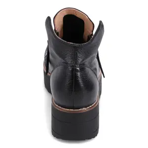 Django & Juliette Nene  Boot