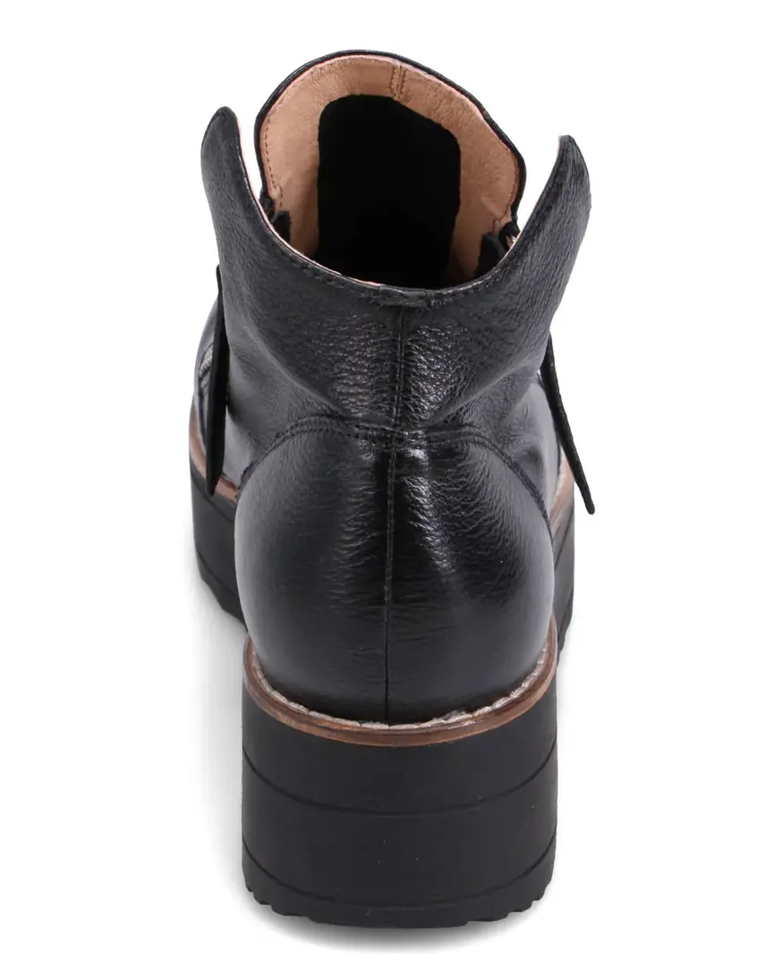 Django & Juliette Nene  Boot