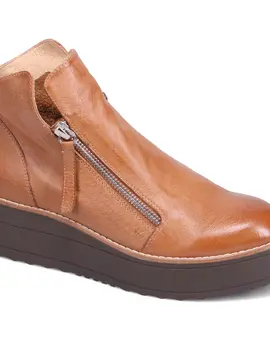 Django & Juliette Nene  Boot