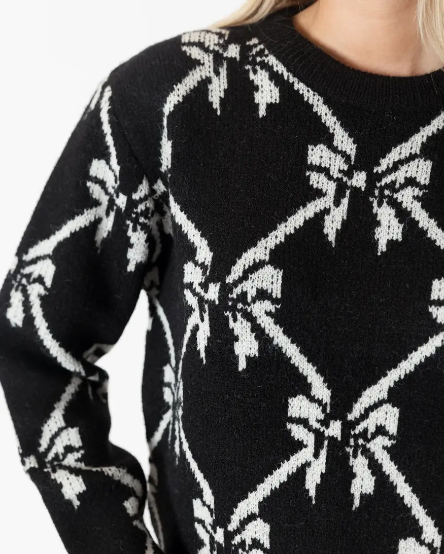 Lyla & Lux Koda Bow Sweater