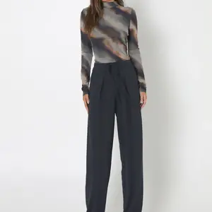 Madison The Label Isabella LS Top