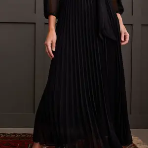 Tribal Nora Pleat Midi Dress