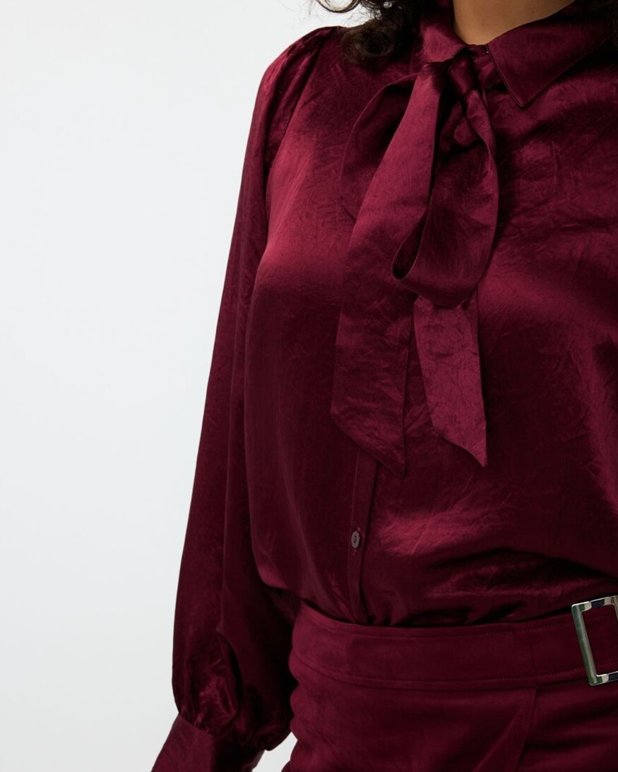 Esqualo Gaming Blouse